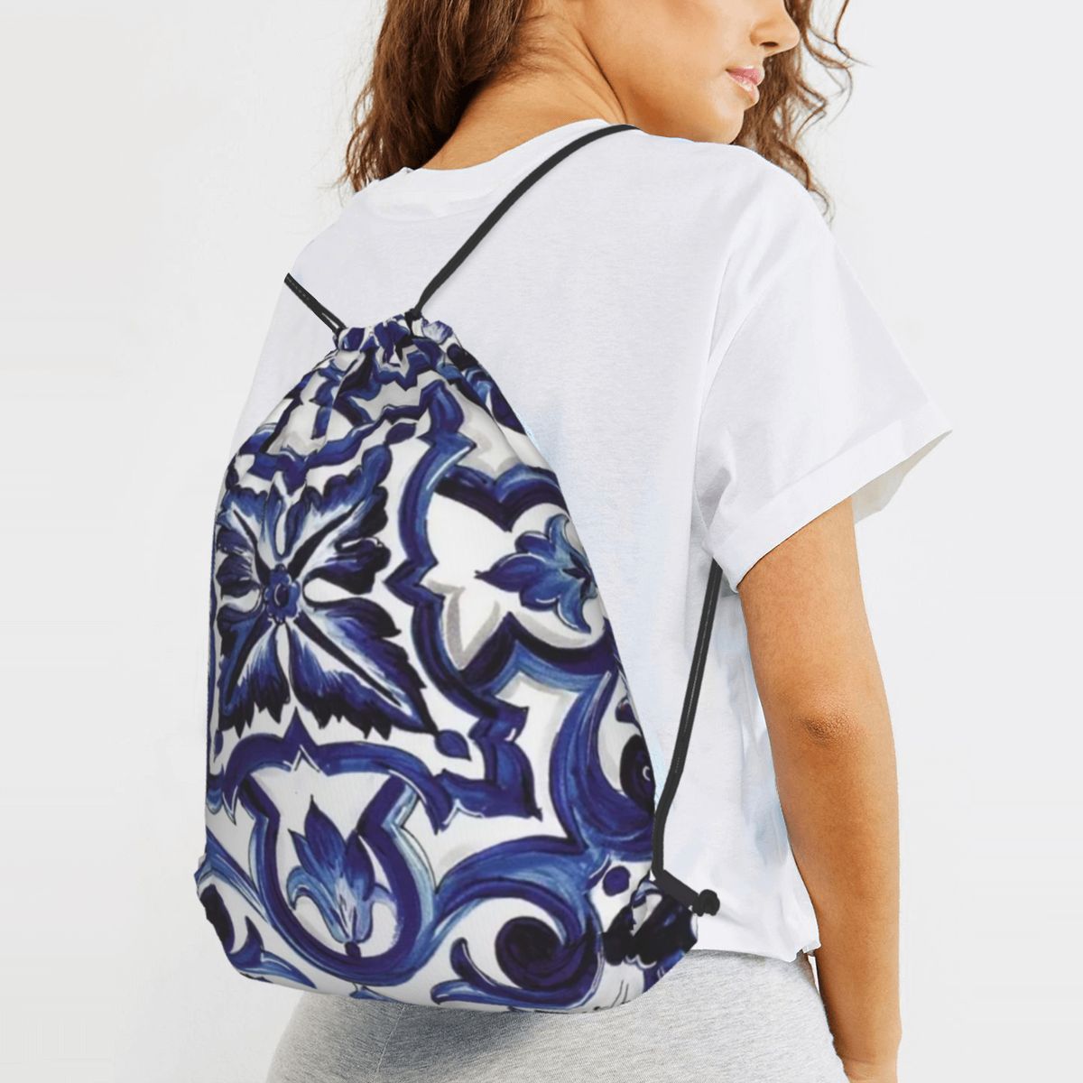 Blue Ornate Floral Mediterrane - Tile Bag Drawstring avaliação e preço